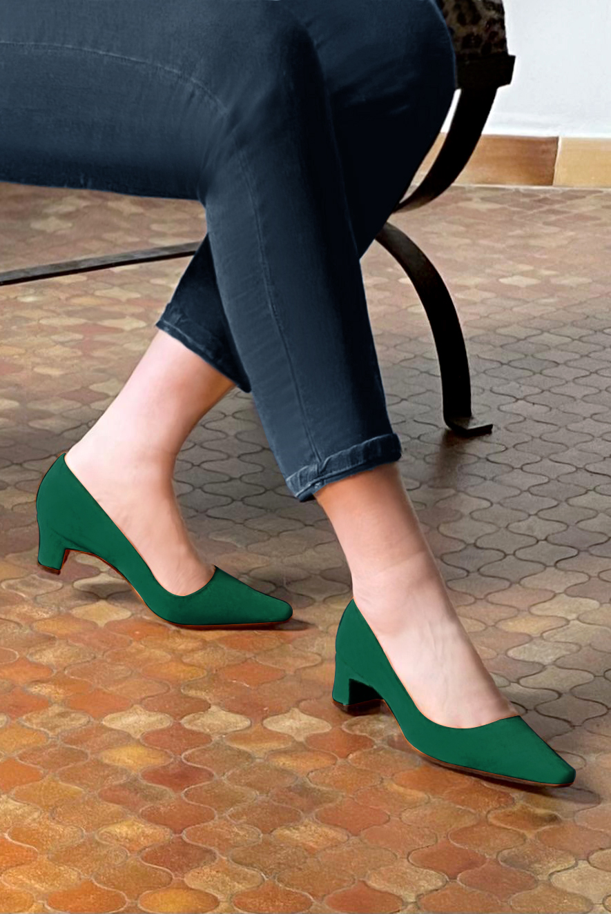 Emerald green women's dress pumps,with a square neckline. Tapered toe. Low kitten heels. Worn view - Florence KOOIJMAN